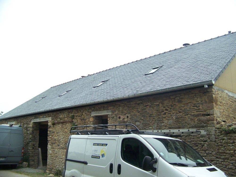 installation-photovoltaique-toiture-acier